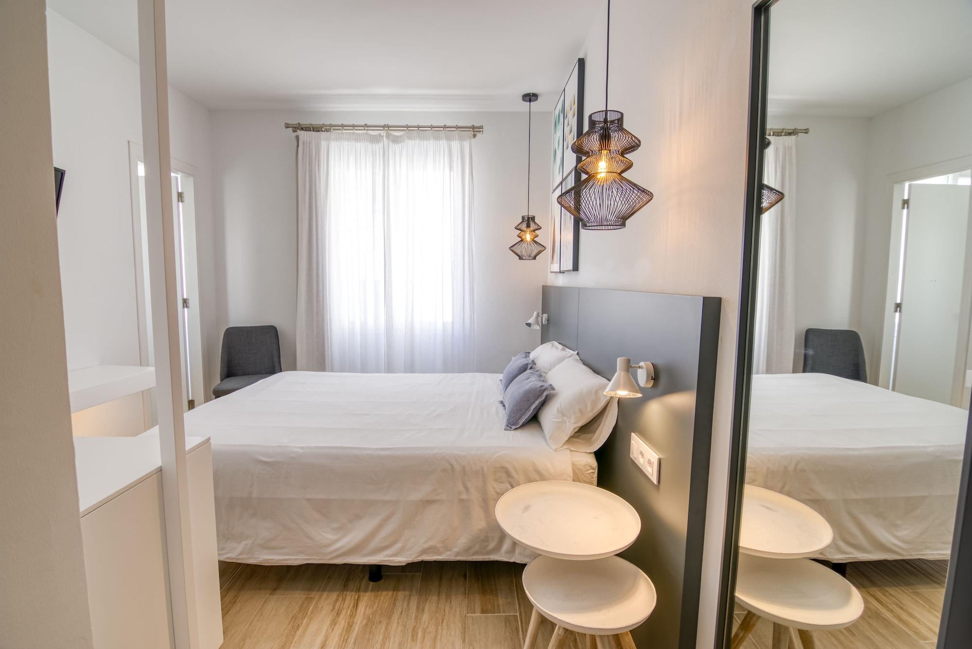 Hostal La Isla Mahón Екстериор снимка