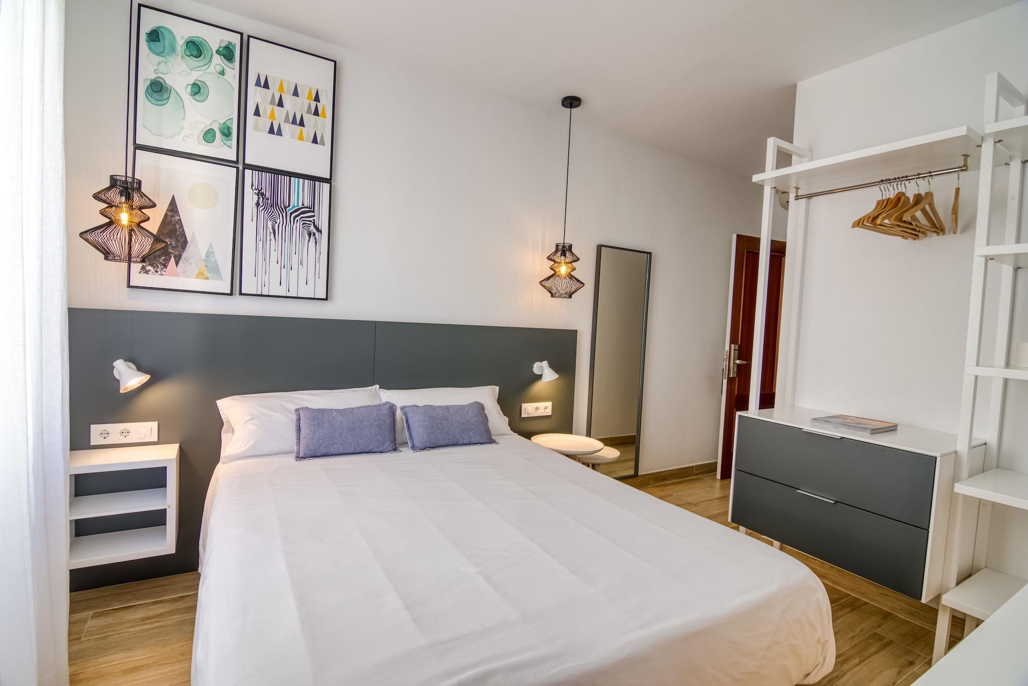 Hostal La Isla Mahón Екстериор снимка