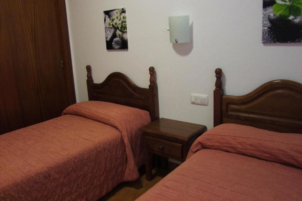 Hostal La Isla Mahón Екстериор снимка